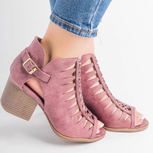 πΈHPπΈ Cutout Peep Toe Booties - Picture 5 of 8